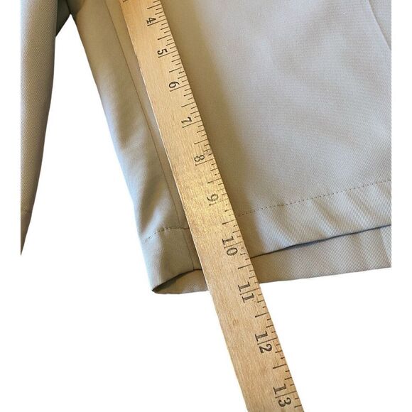 Mens Size 38 Izod Golf Shorts Tan - Picture 9 of 9